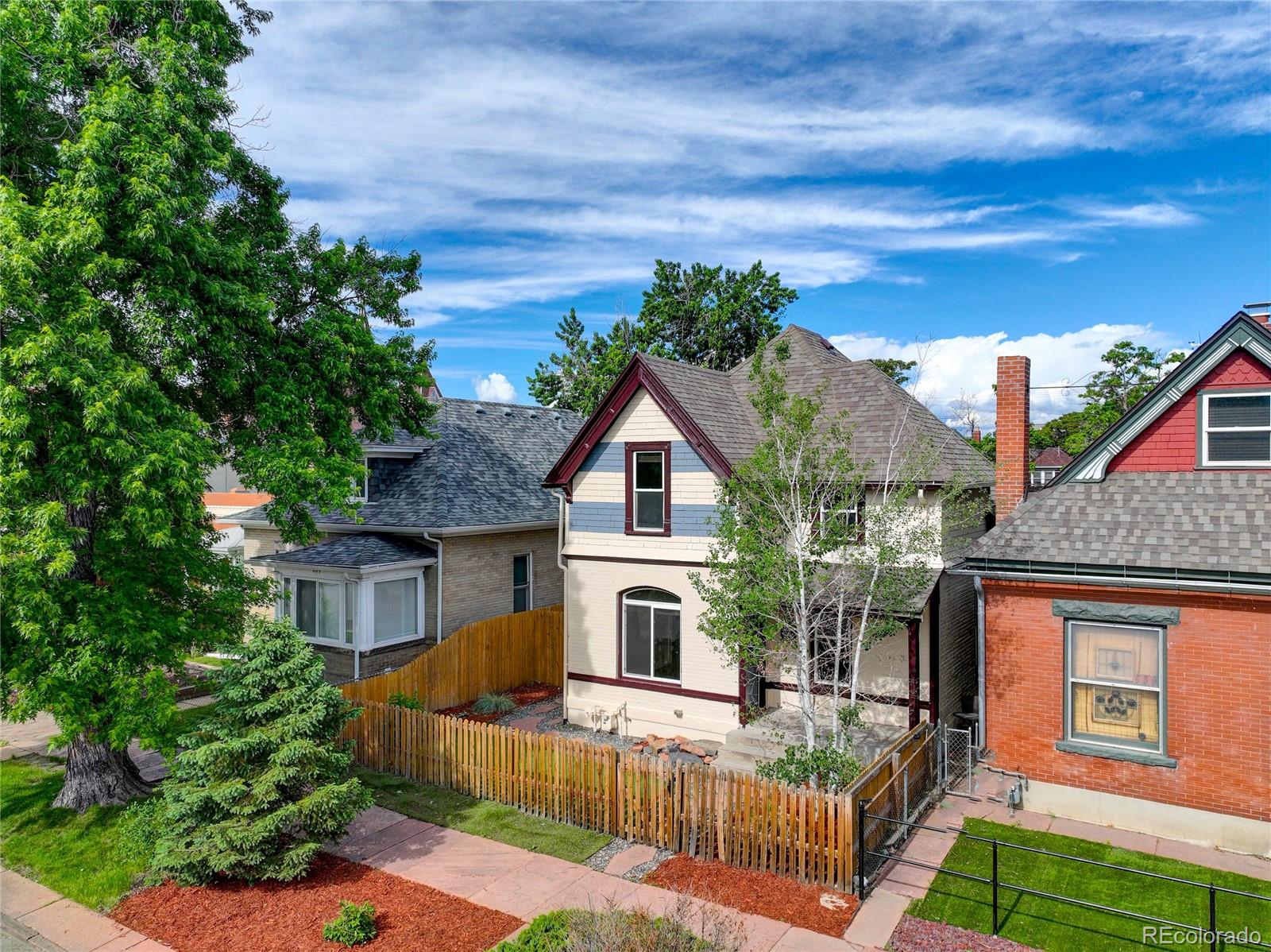 653  Fox Street, denver MLS: 2120492 Beds: 3 Baths: 3 Price: $769,000