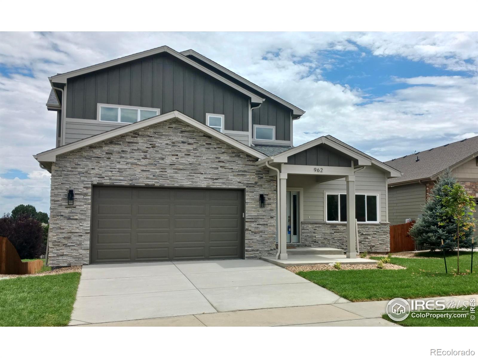 962  Campfire Drive, fort collins MLS: 123456789990131 Beds: 3 Baths: 3 Price: $685,000