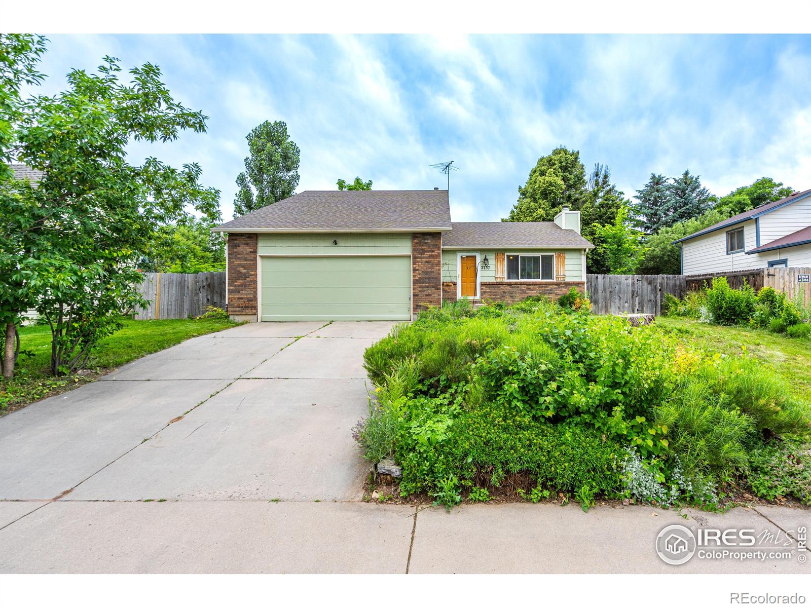 2737  Pampas Drive, fort collins MLS: 123456789990547 Beds: 4 Baths: 2 Price: $540,000