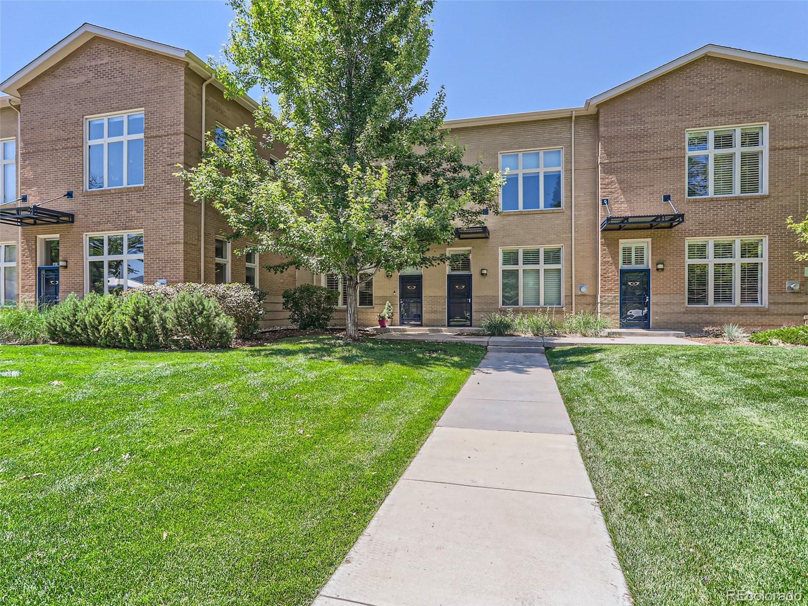 175  Rampart Way 903, Denver  MLS: 4175901 Beds: 2 Baths: 3 Price: $540,000