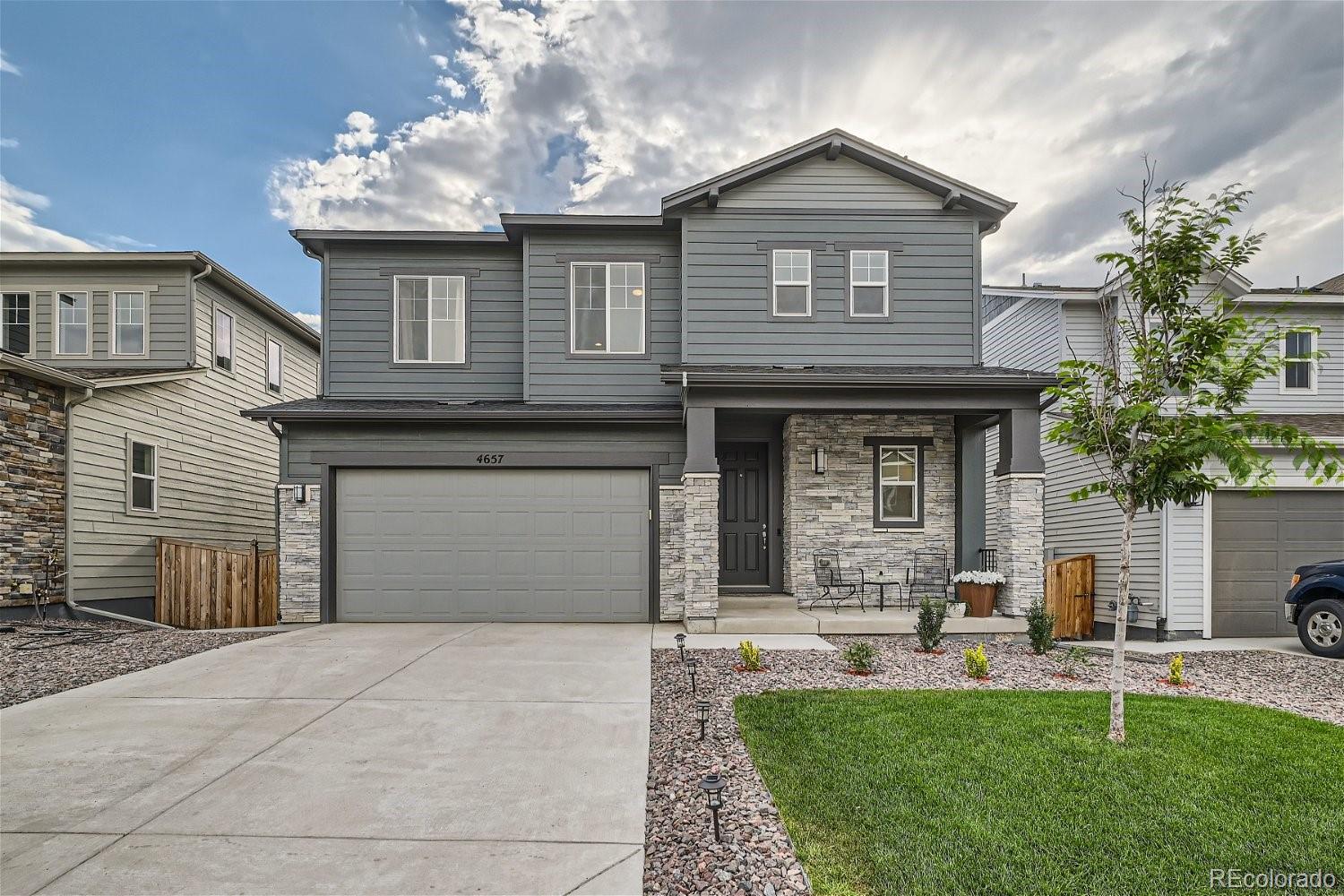 4657  High Mesa Circle, castle rock MLS: 2436965 Beds: 4 Baths: 4 Price: $684,923