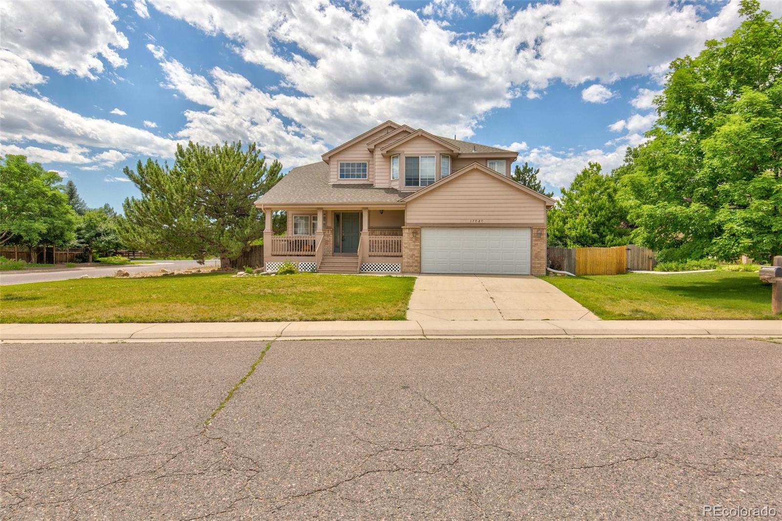17020 W 64th Drive, arvada MLS: 1527473 Beds: 4 Baths: 3 Price: $695,000