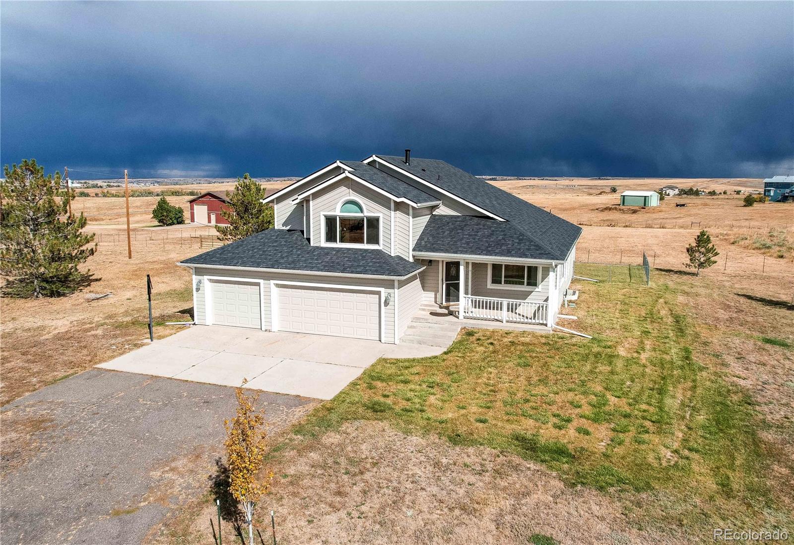 927  Carlson Road, parker MLS: 6654405 Beds: 4 Baths: 3 Price: $825,000