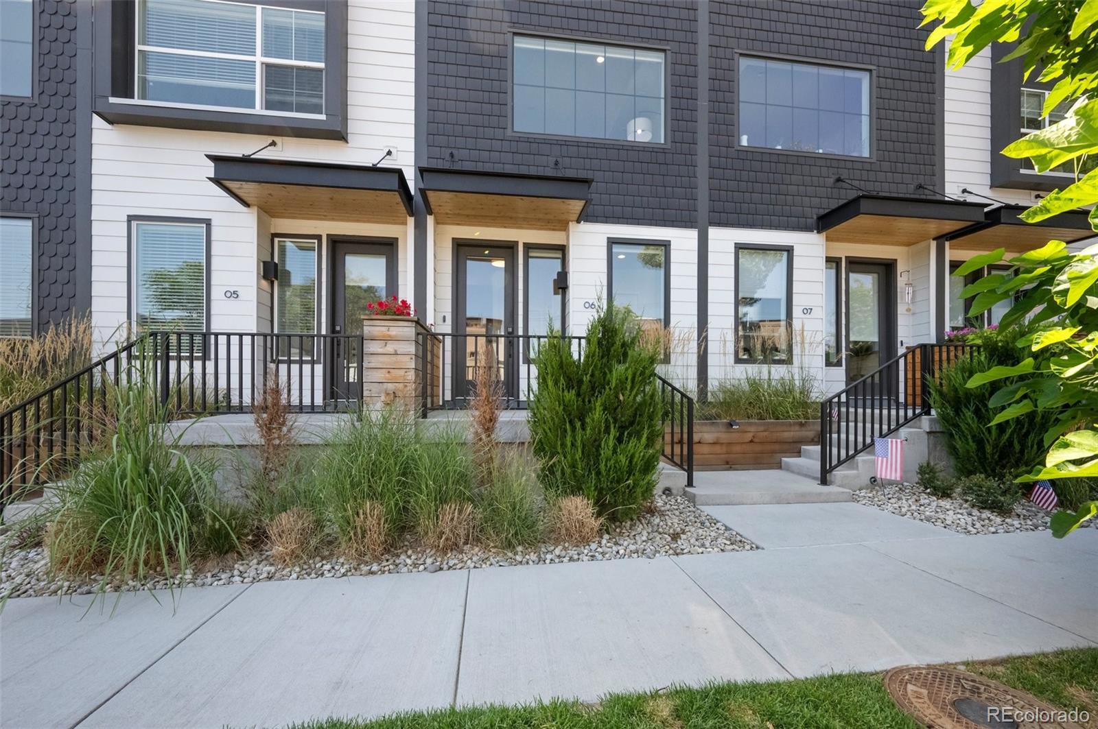 3715  Jason Street 6, Denver  MLS: 7002021 Beds: 2 Baths: 3 Price: $750,000