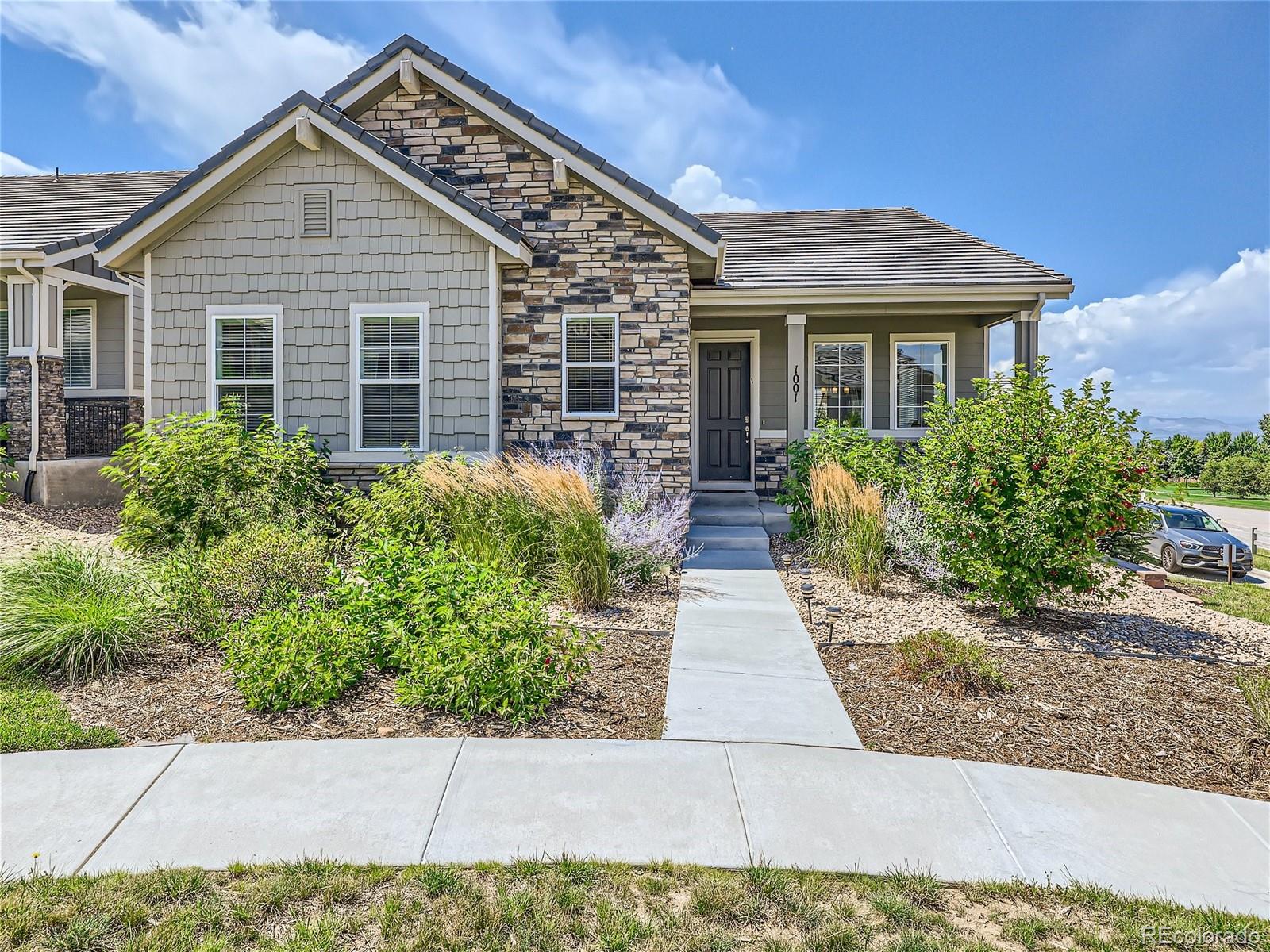 1001  brocade drive, Highlands Ranch sold home. Closed on 2024-03-29 for $825,000.
