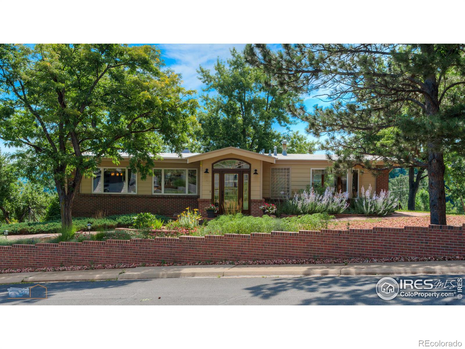330  overlook drive, Boulder sold home. Closed on 2023-09-29 for $2,365,800.
