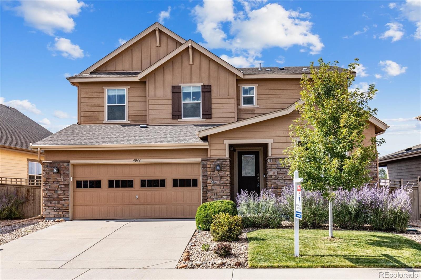 4044  Donnington Circle, castle rock MLS: 8259119 Beds: 4 Baths: 4 Price: $620,000