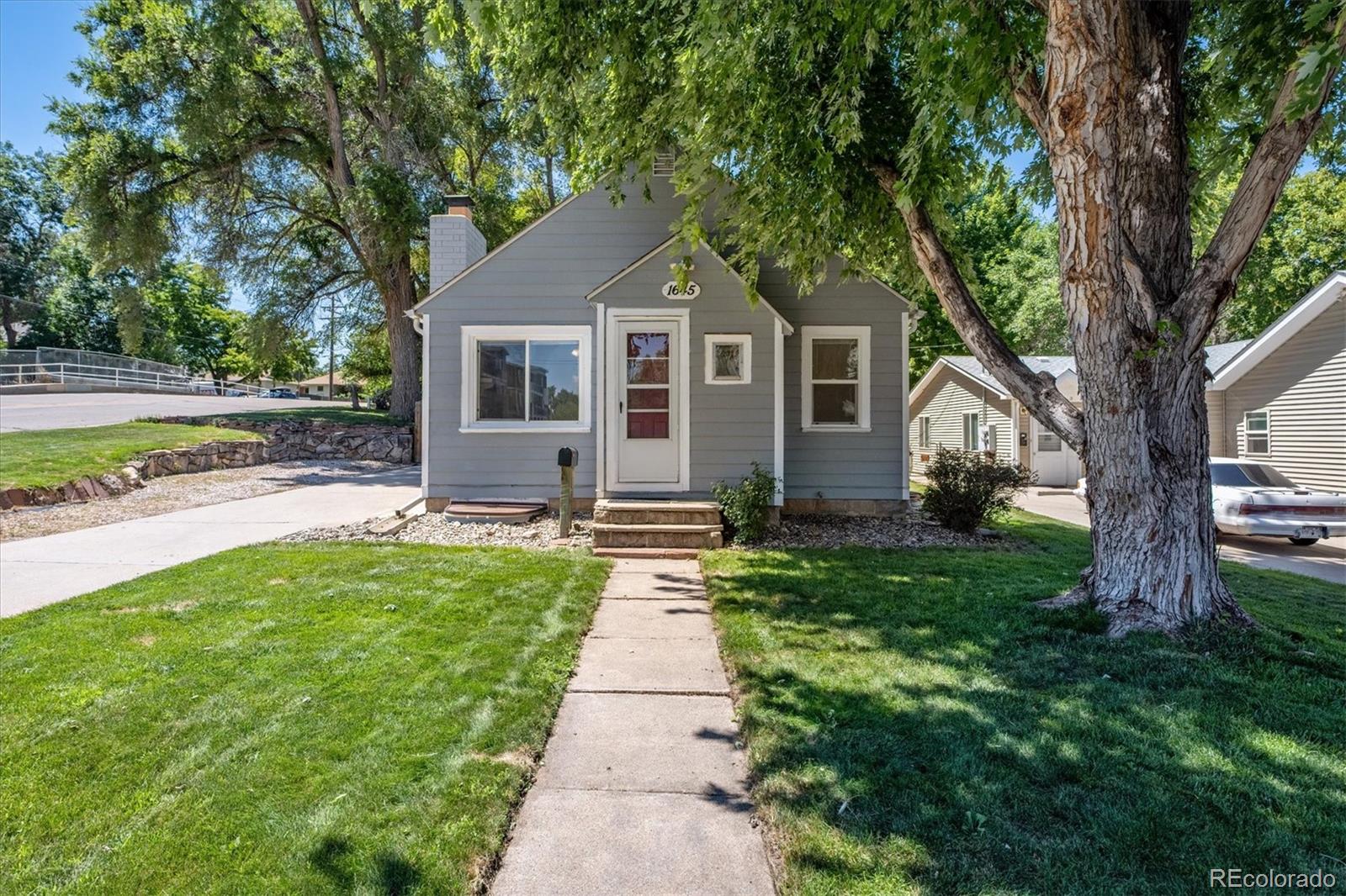 1645  6th Avenue, greeley MLS: 5437117 Beds: 4 Baths: 2 Price: $353,000