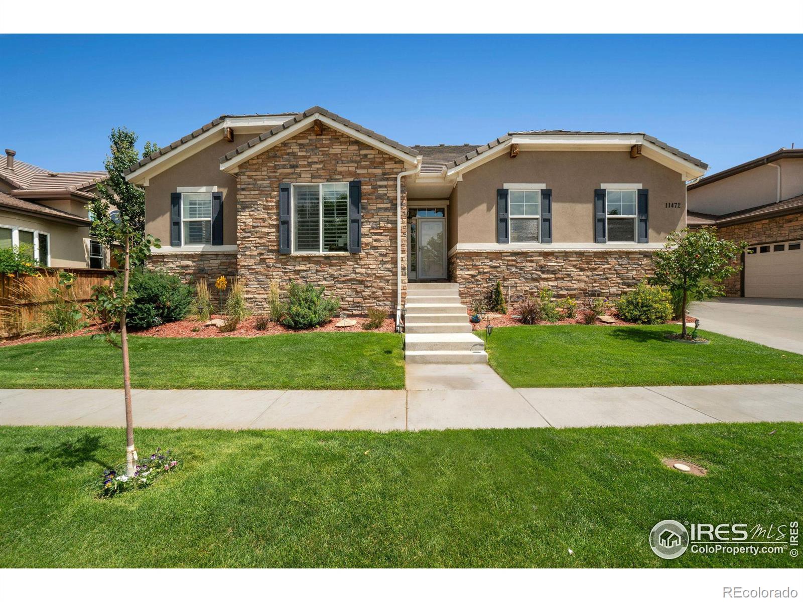 11472  Chambers Drive, commerce city MLS: 123456789994203 Beds: 5 Baths: 3 Price: $680,000