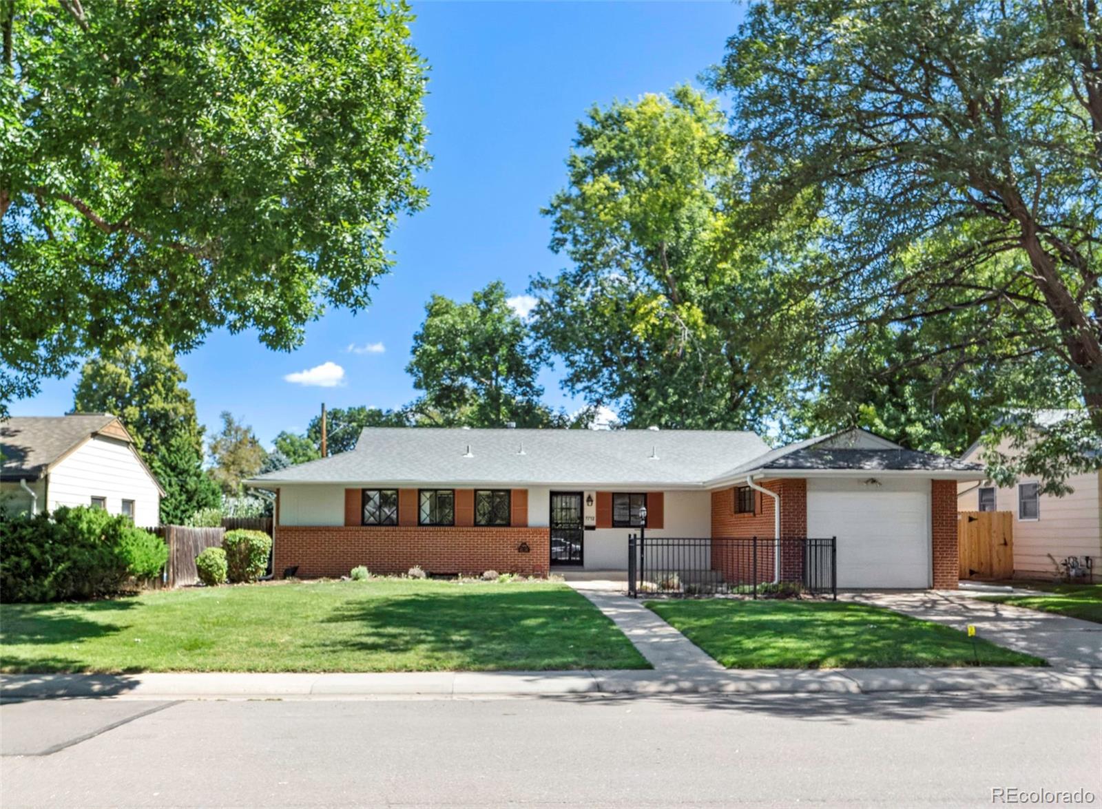 1712 S Krameria Way, denver MLS: 8955063 Beds: 4 Baths: 3 Price: $600,000