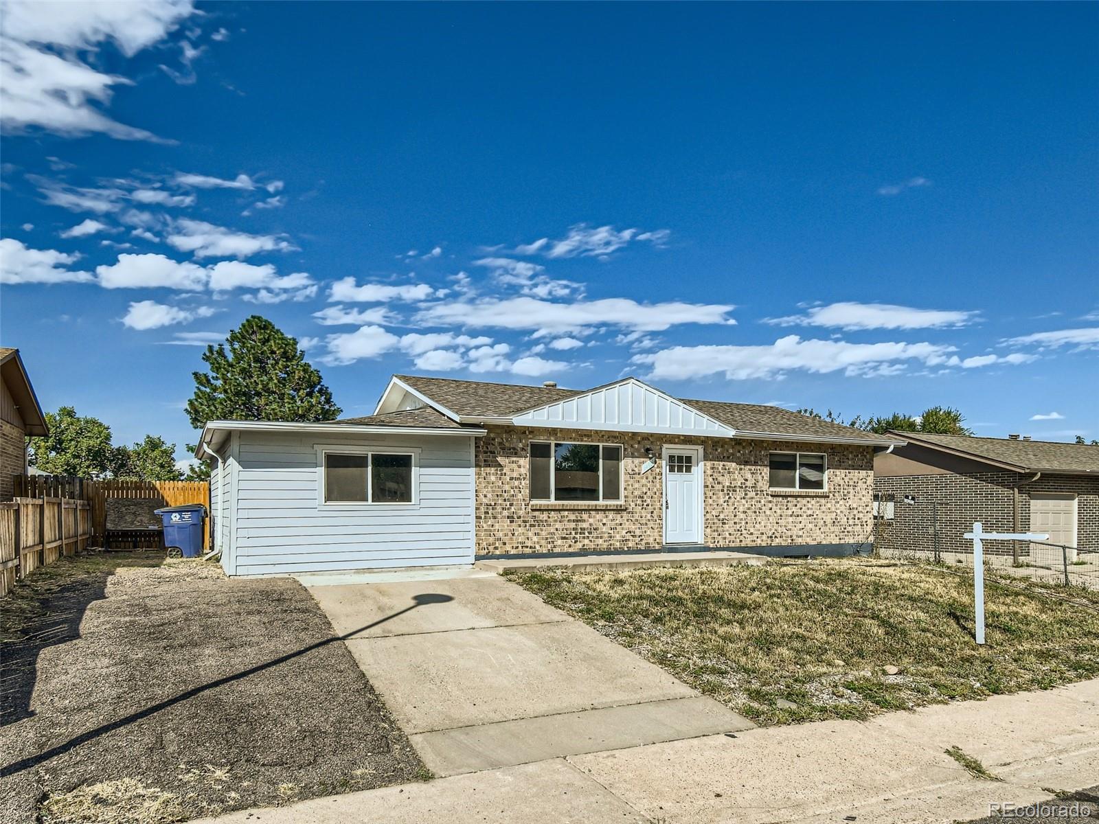 14951  pensacola place, denver sold home. Closed on 2024-04-19 for $469,000.