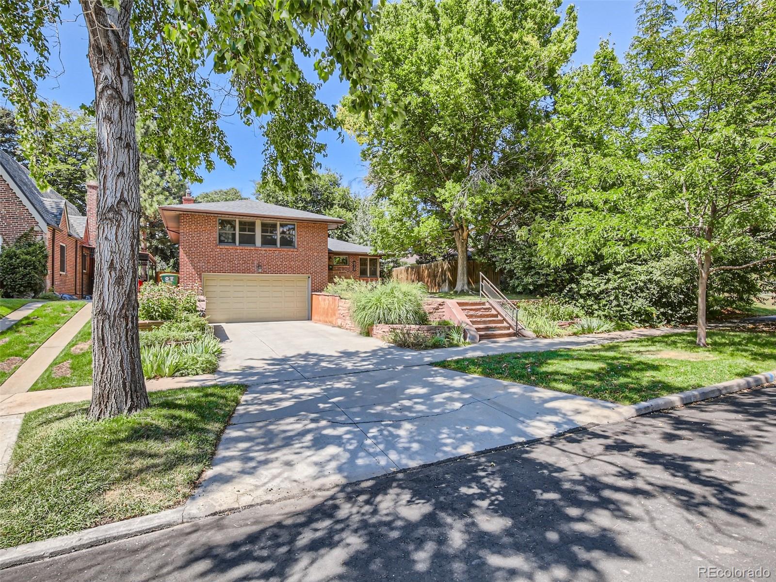 1665  holly street, denver sold home. Closed on 2023-12-20 for $790,000.