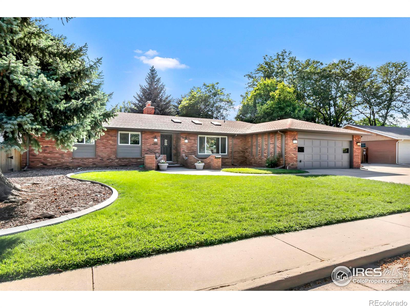 1750  Bonny Drive, loveland MLS: 456789994864 Beds: 3 Baths: 3 Price: $639,000