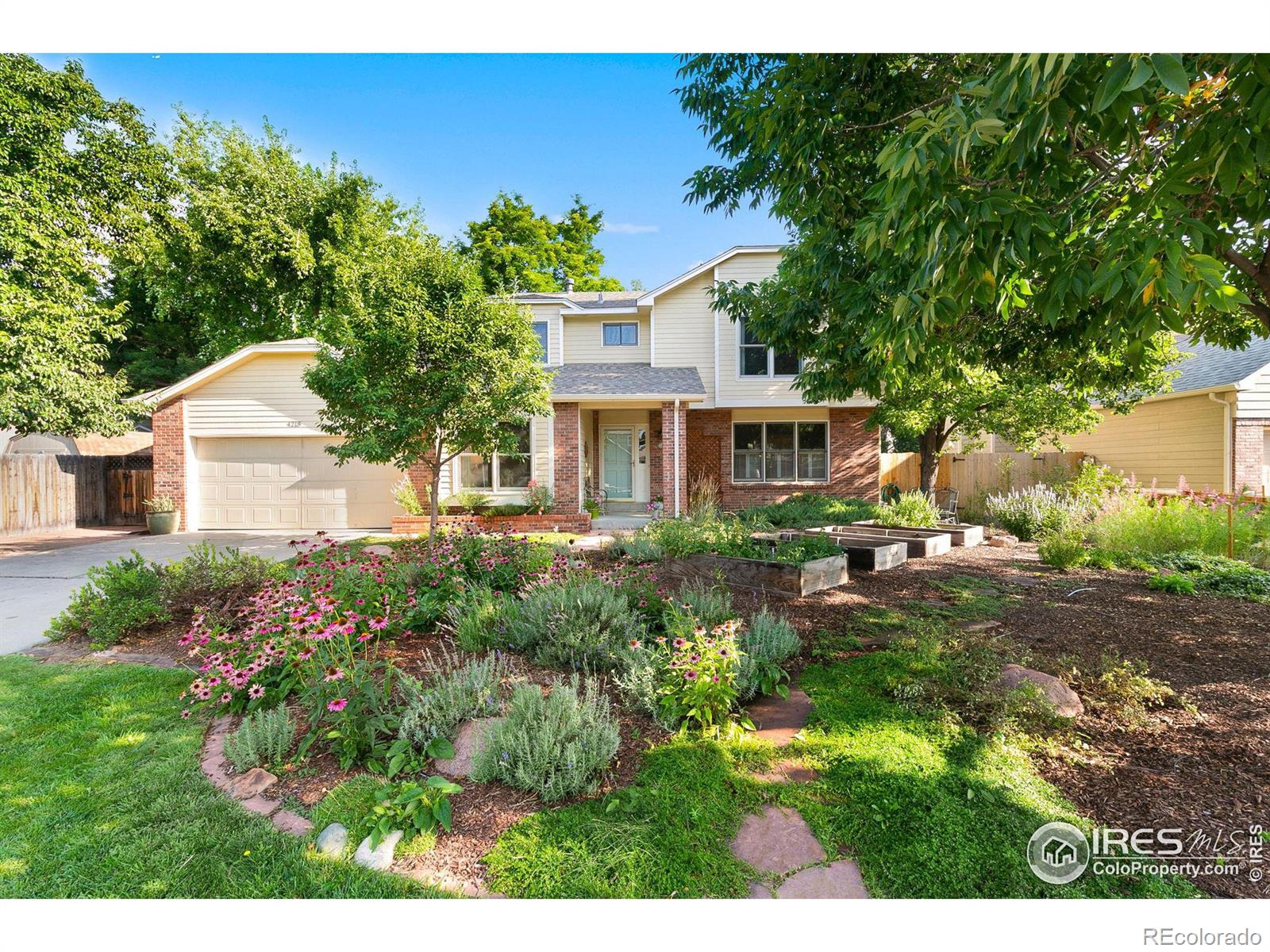 4218  Cape Cod Circle, fort collins MLS: 123456789995024 Beds: 4 Baths: 4 Price: $647,000