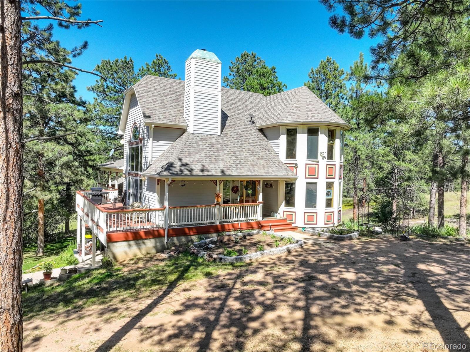 20005 spring creek road, Buffalo Creek sold home. Closed on 2024-04-12 for $1,095,000.