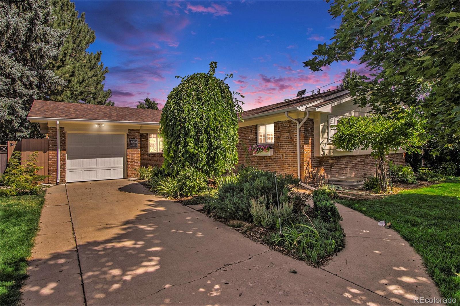 6203  Oregon Place, denver MLS: 5605427 Beds: 5 Baths: 3 Price: $675,000