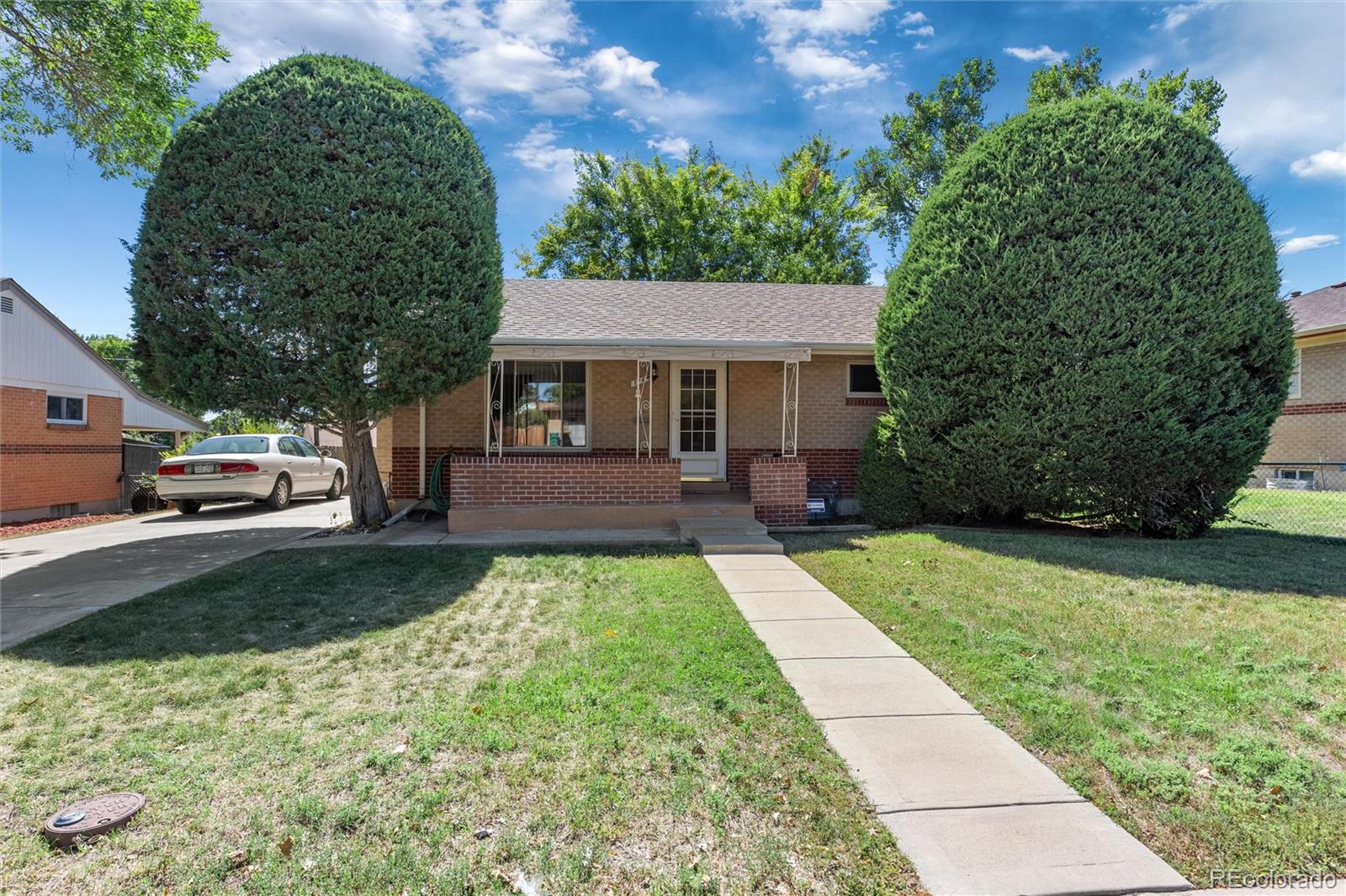 1764  Elmwood Lane, denver MLS: 2100806 Beds: 3 Baths: 2 Price: $379,500