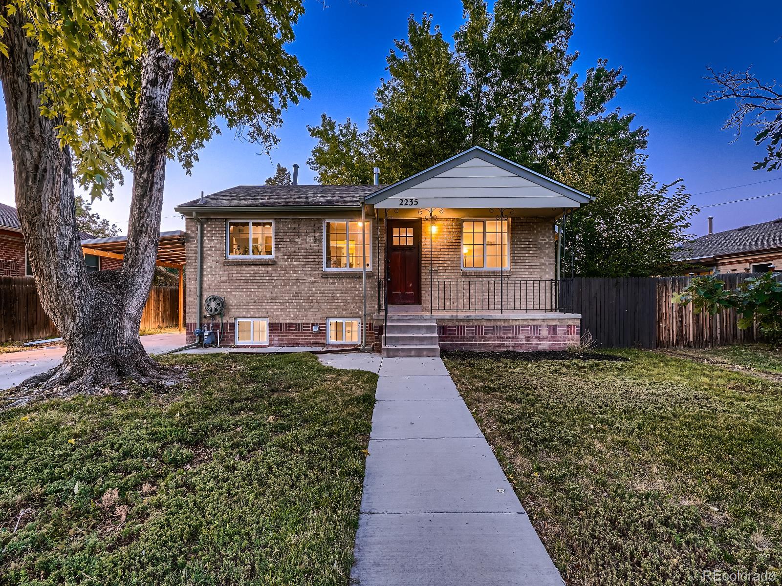 2235 W Ford Place, denver MLS: 3539535 Beds: 3 Baths: 2 Price: $450,000