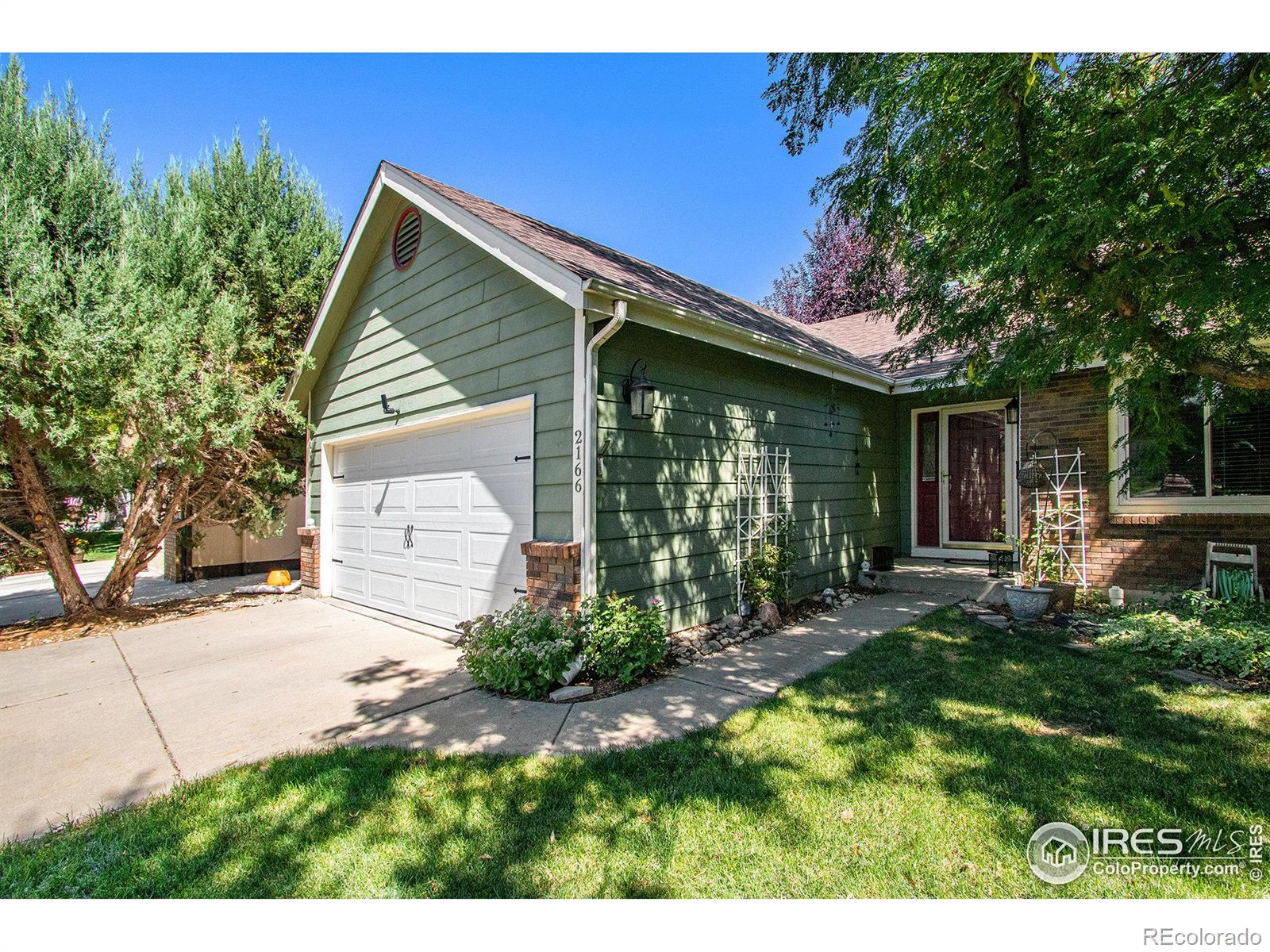 2166  Eastwood Drive, fort collins MLS: 123456789996040 Beds: 3 Baths: 2 Price: $637,000