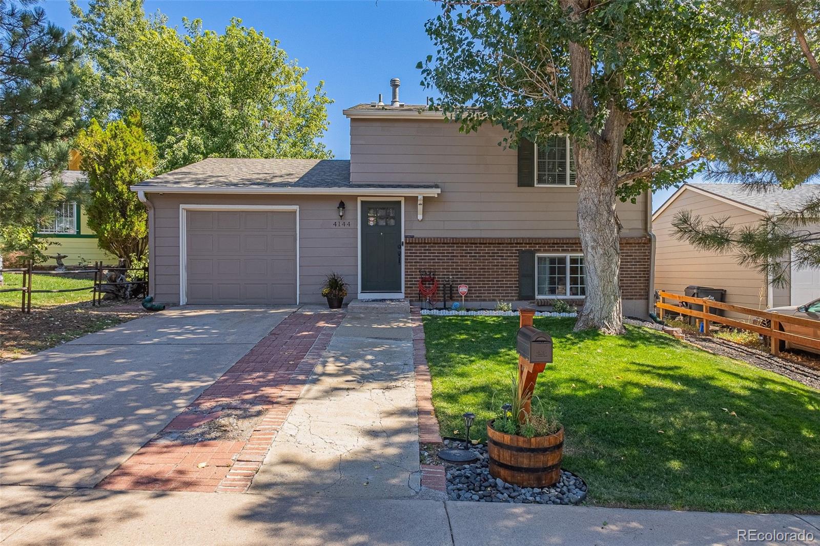 4144 S Pagosa Street, aurora MLS: 1612538 Beds: 3 Baths: 2 Price: $454,900