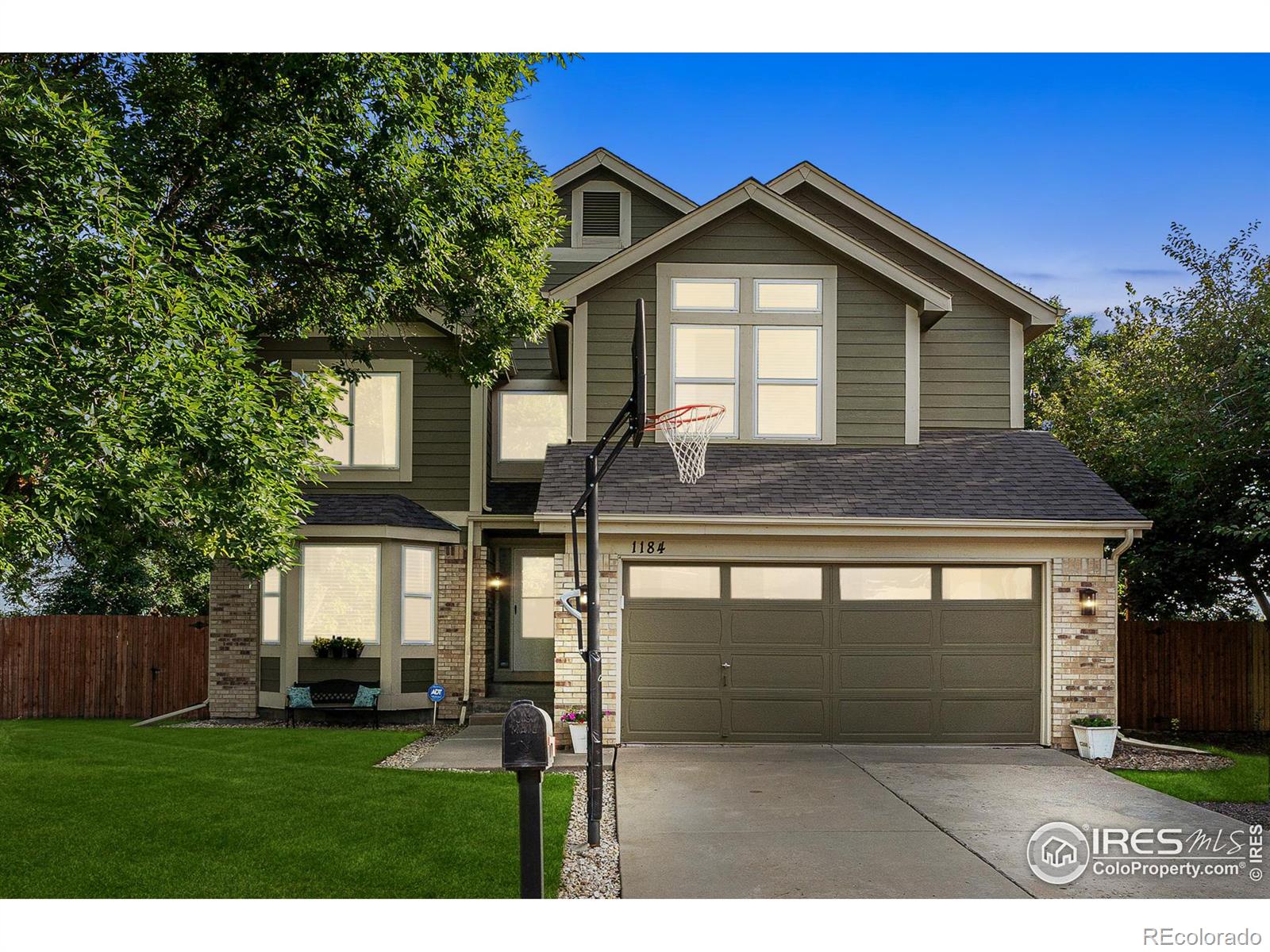 1184  mcintosh avenue, Broomfield sold home. Closed on 2023-11-08 for $775,000.