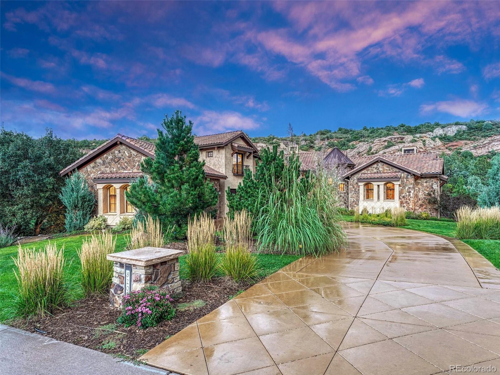 8200  dante drive, Littleton sold home. Closed on 2024-03-21 for $2,499,000.