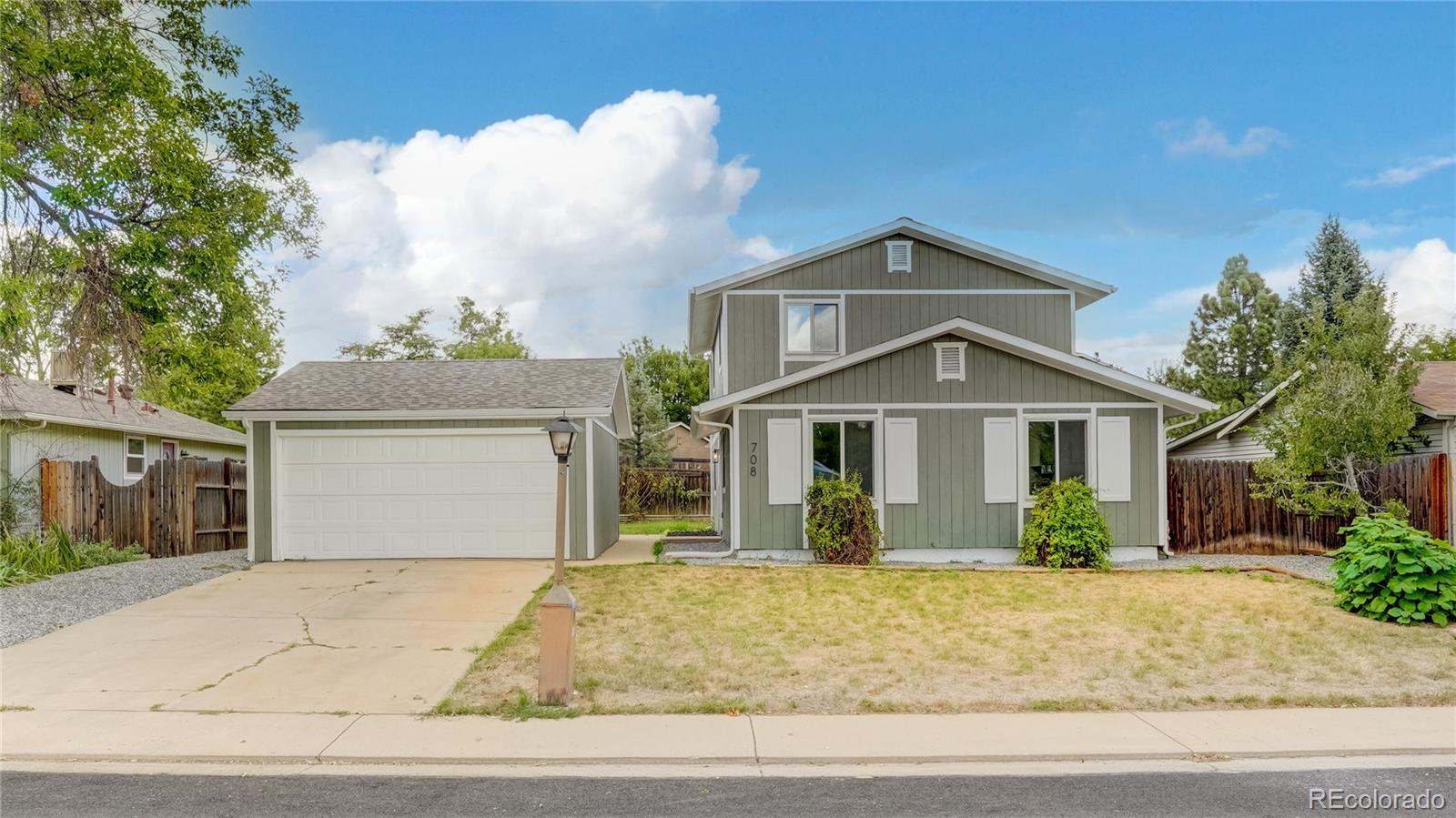 708  Independence Drive, longmont MLS: 4625977 Beds: 4 Baths: 2 Price: $545,000