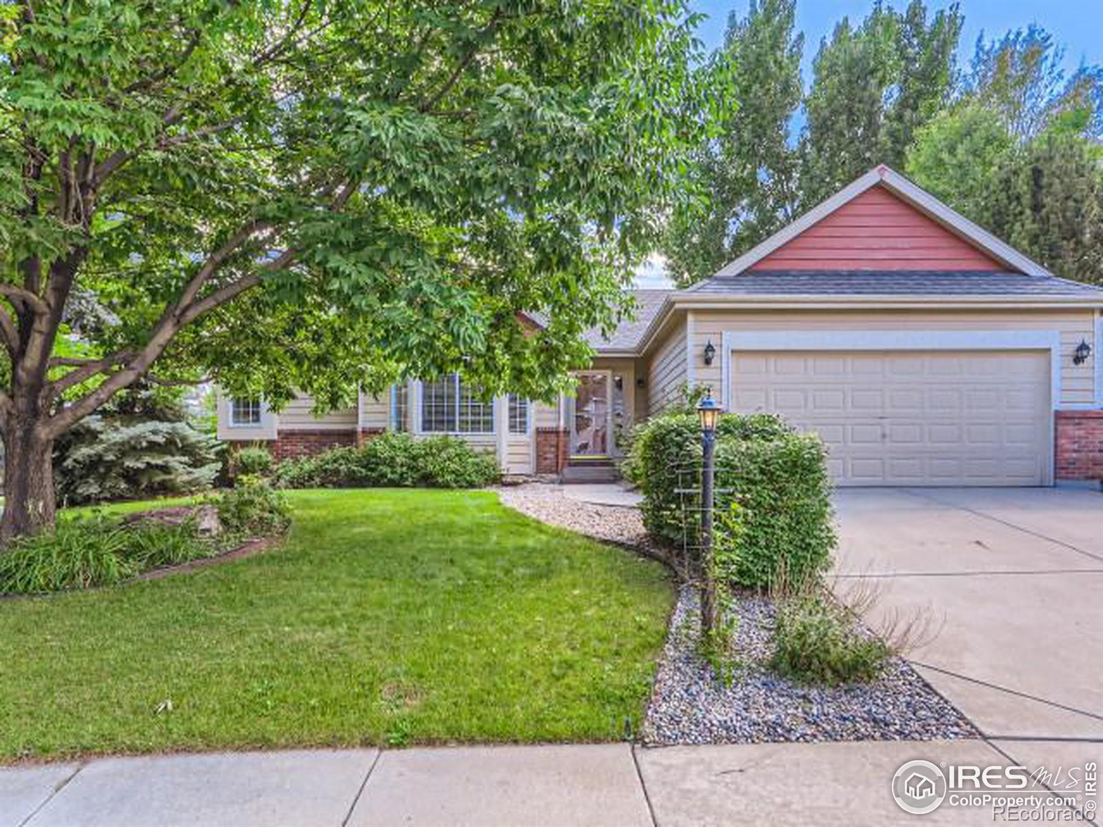 2208  Buckingham Circle, loveland MLS: 456789996992 Beds: 4 Baths: 3 Price: $550,000