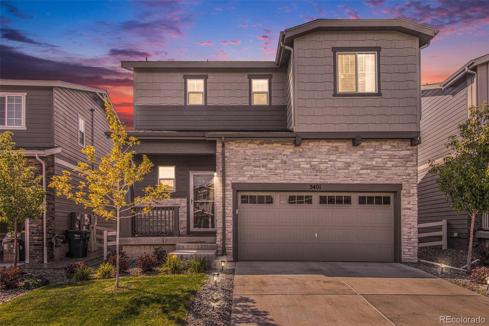 5401  Blue Lunar Lane, castle rock MLS: 3784928 Beds: 3 Baths: 3 Price: $539,500