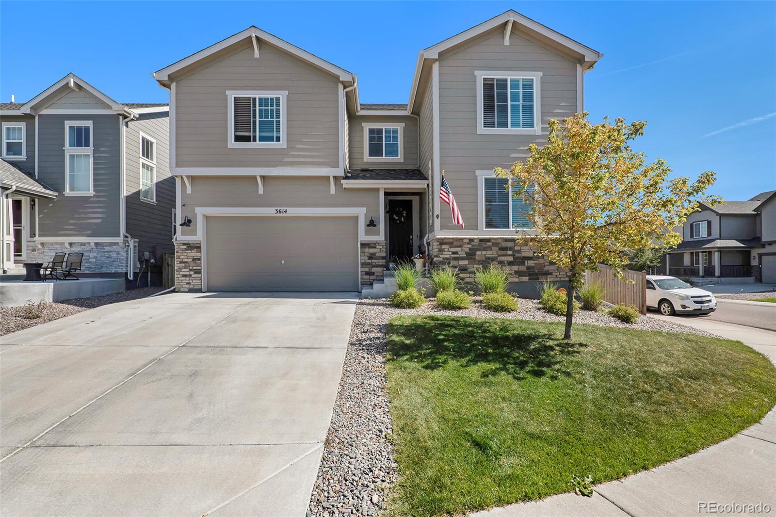 3614  White Rose Loop, castle rock MLS: 9262978 Beds: 3 Baths: 3 Price: $680,000