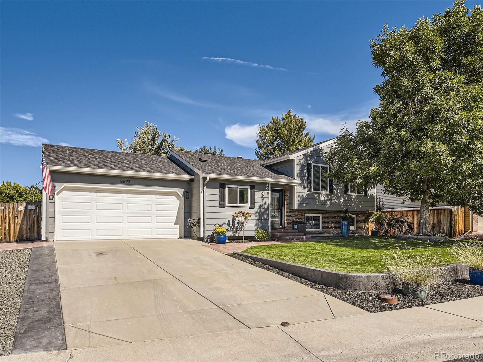 8693 W Indore Place, littleton MLS: 2588821 Beds: 3 Baths: 2 Price: $617,900