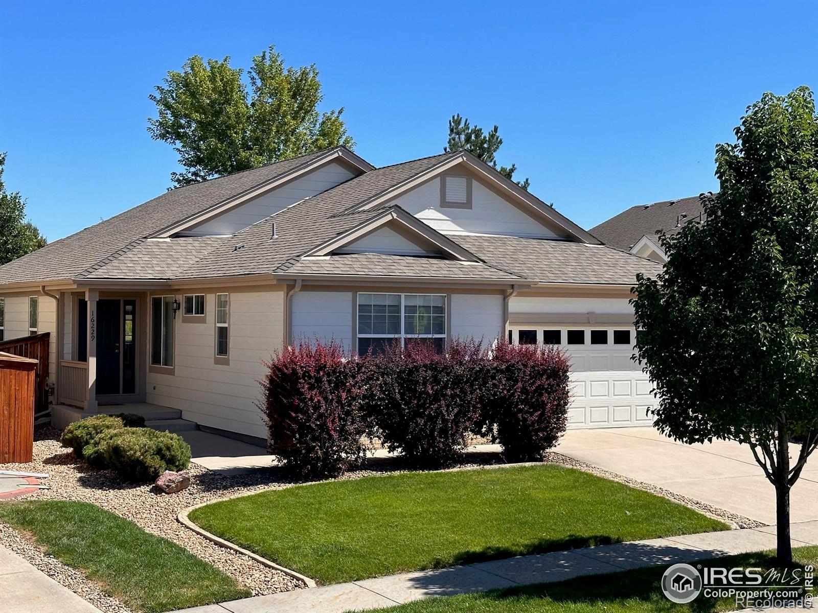 16229 E 105th Way, commerce city MLS: 123456789997461 Beds: 3 Baths: 2 Price: $489,900