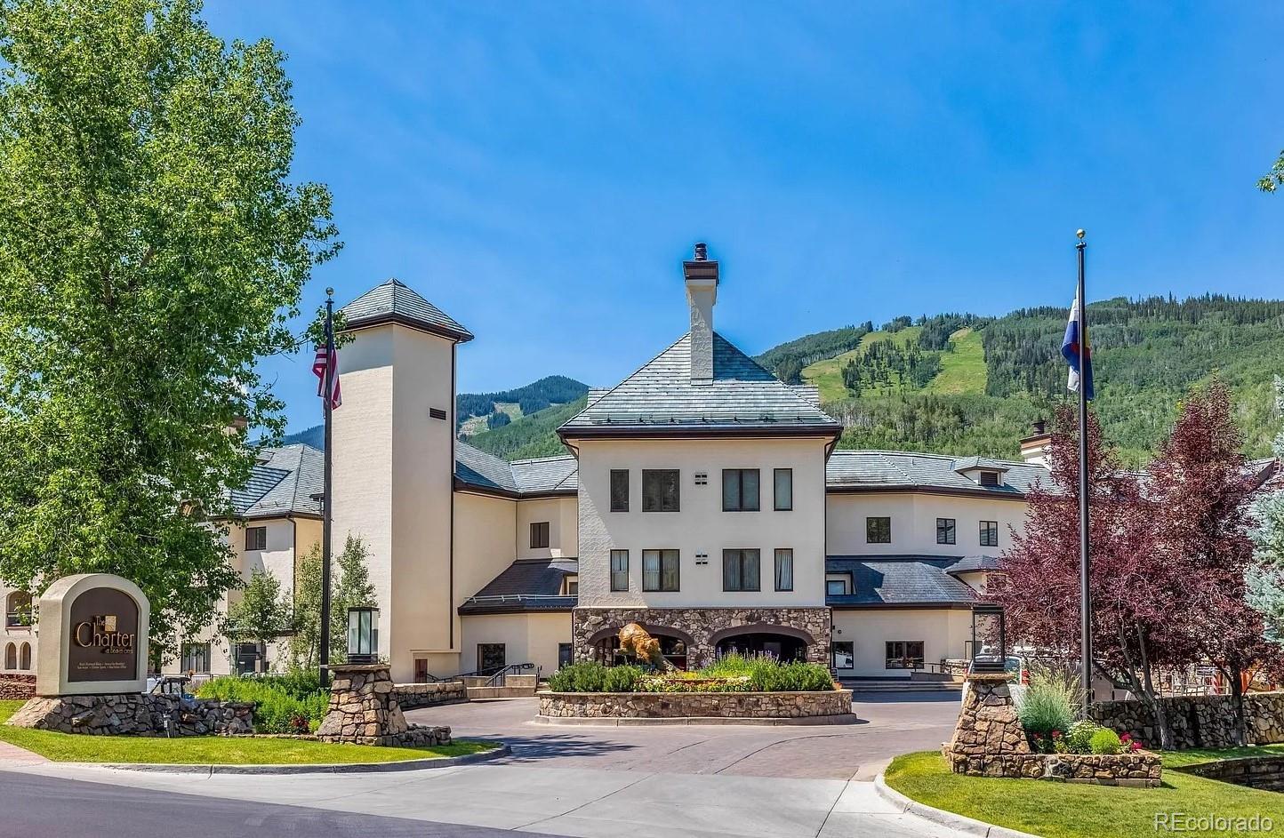 120  offerson road, Beaver Creek sold home. Closed on 2025-01-02 for $1,650,000.