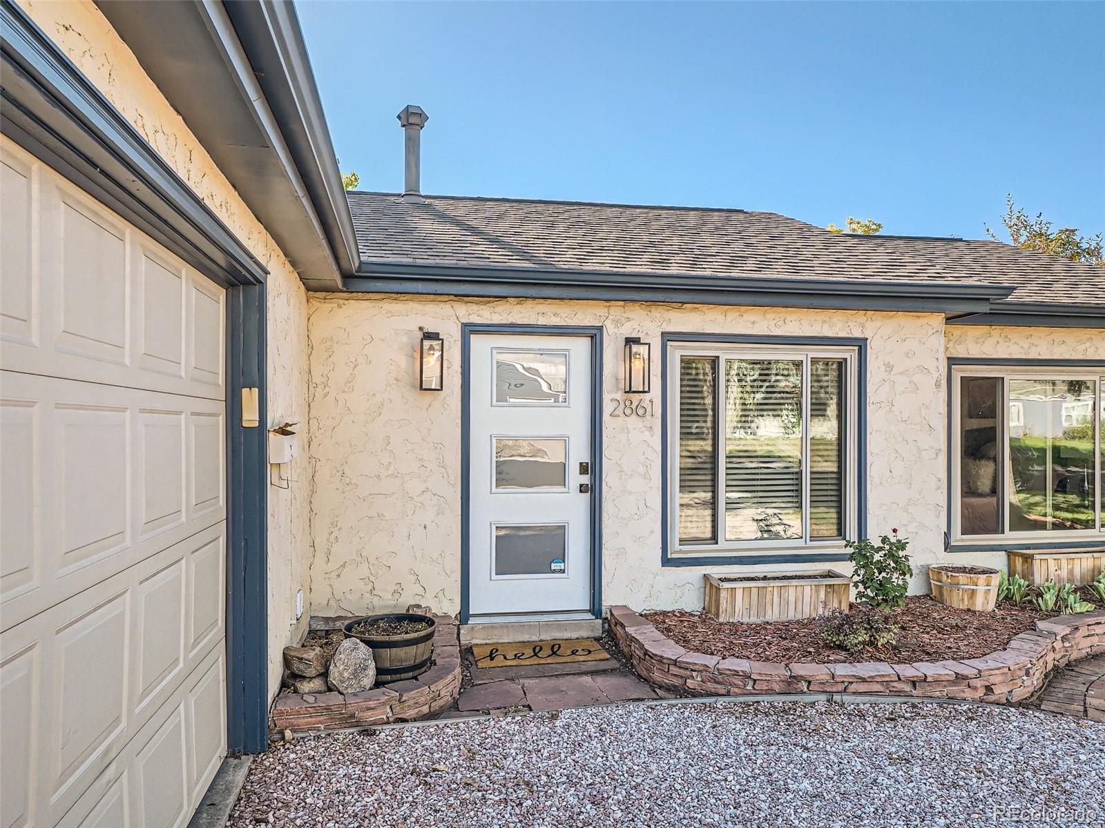 2861 S Grape Way, denver MLS: 9347914 Beds: 3 Baths: 1 Price: $560,000