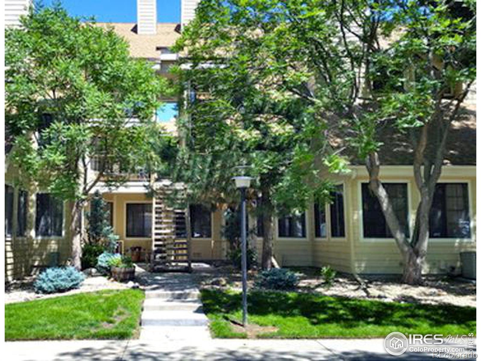 4876 e kentucky avenue, Denver sold home. Closed on 2023-12-06 for $328,500.
