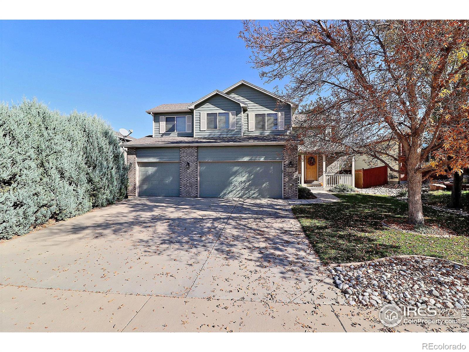 2220  72nd Ave Ct, greeley MLS: 456789998625 Beds: 5 Baths: 4 Price: $499,000