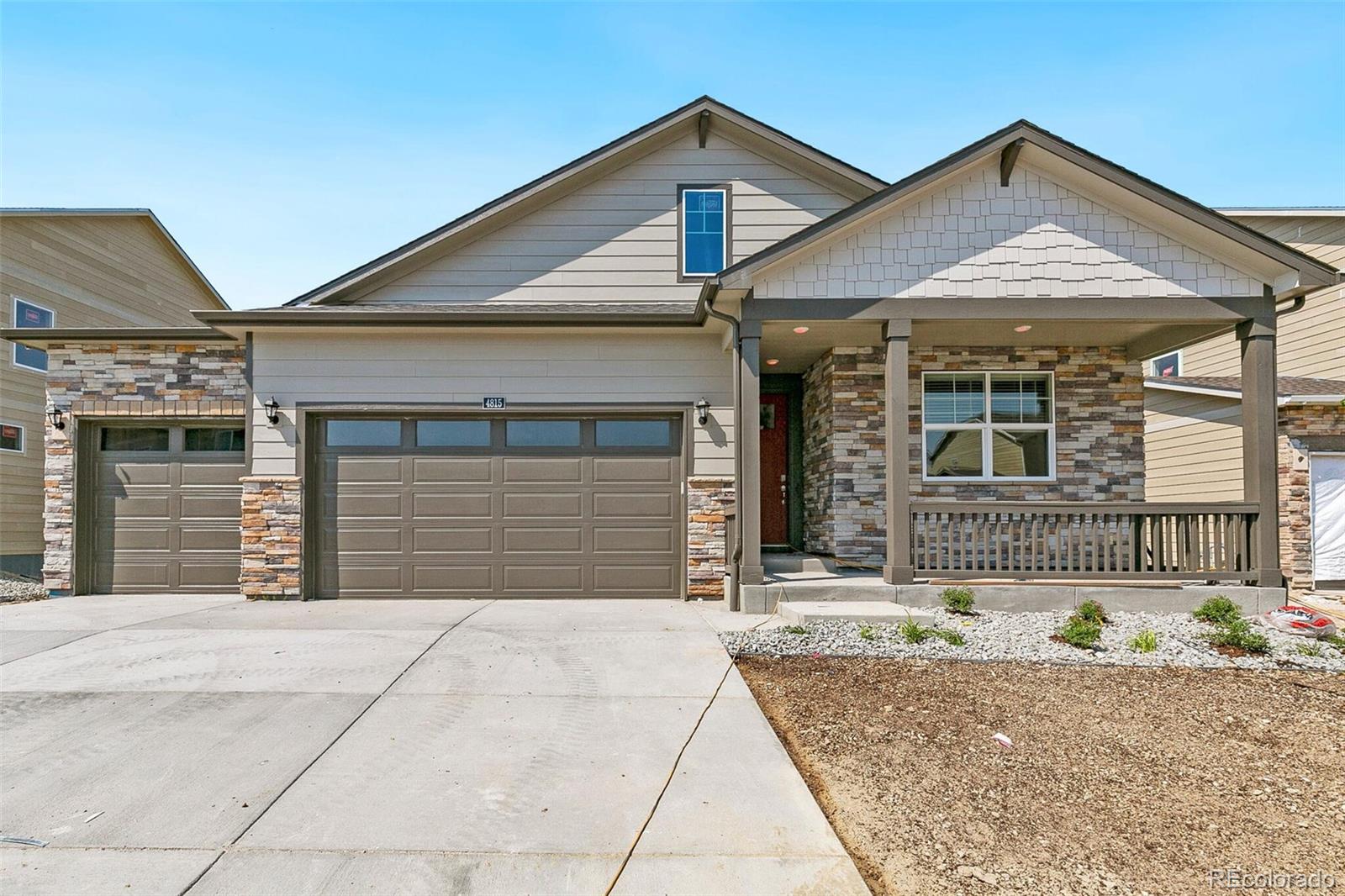 4953  Cattle Cross Lane, castle rock MLS: 8339911 Beds: 4 Baths: 2 Price: $700,000