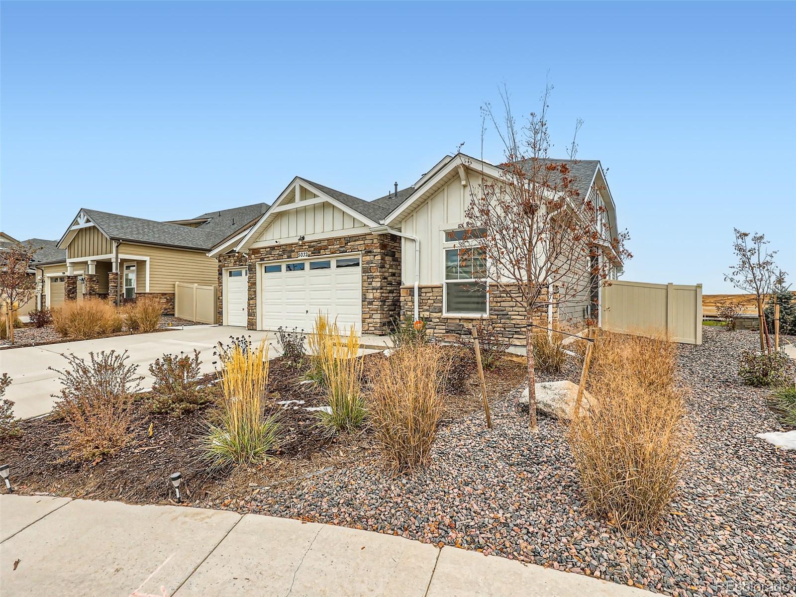 5032 N Quemoy Court, aurora MLS: 1891247 Beds: 3 Baths: 3 Price: $589,000