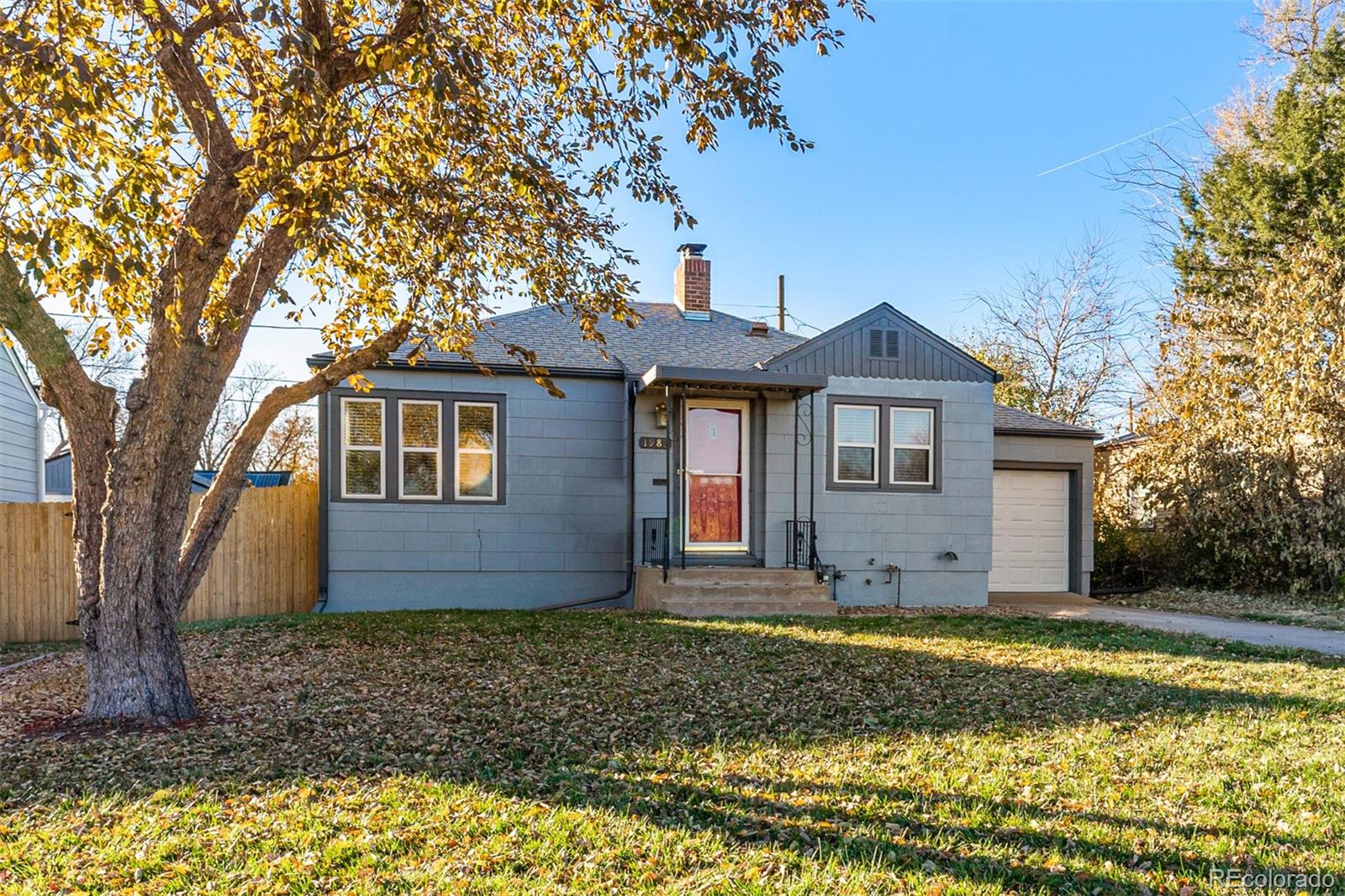 1983  Syracuse Street, denver MLS: 6302389 Beds: 3 Baths: 2 Price: $460,000