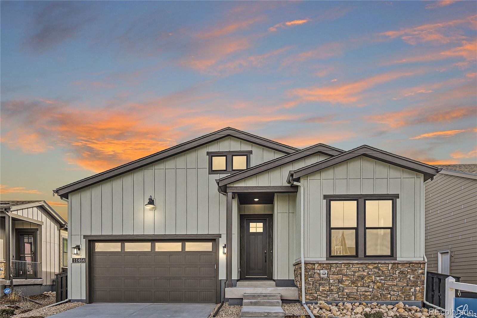 11464  Stonewash Street, littleton MLS: 6968418 Beds: 3 Baths: 4 Price: $899,900