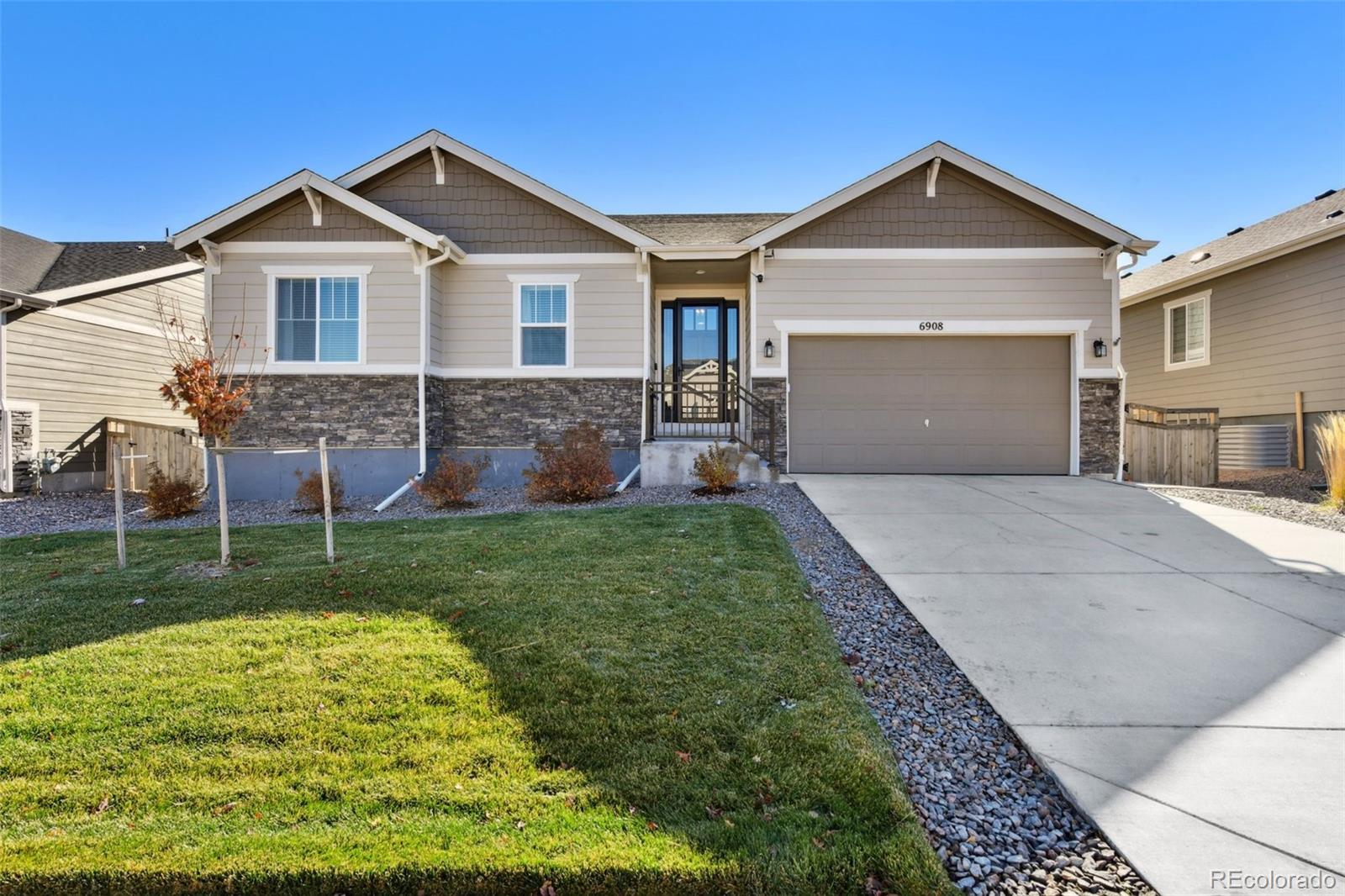 6908  Greenwater Circle, castle rock MLS: 9332580 Beds: 4 Baths: 4 Price: $799,900