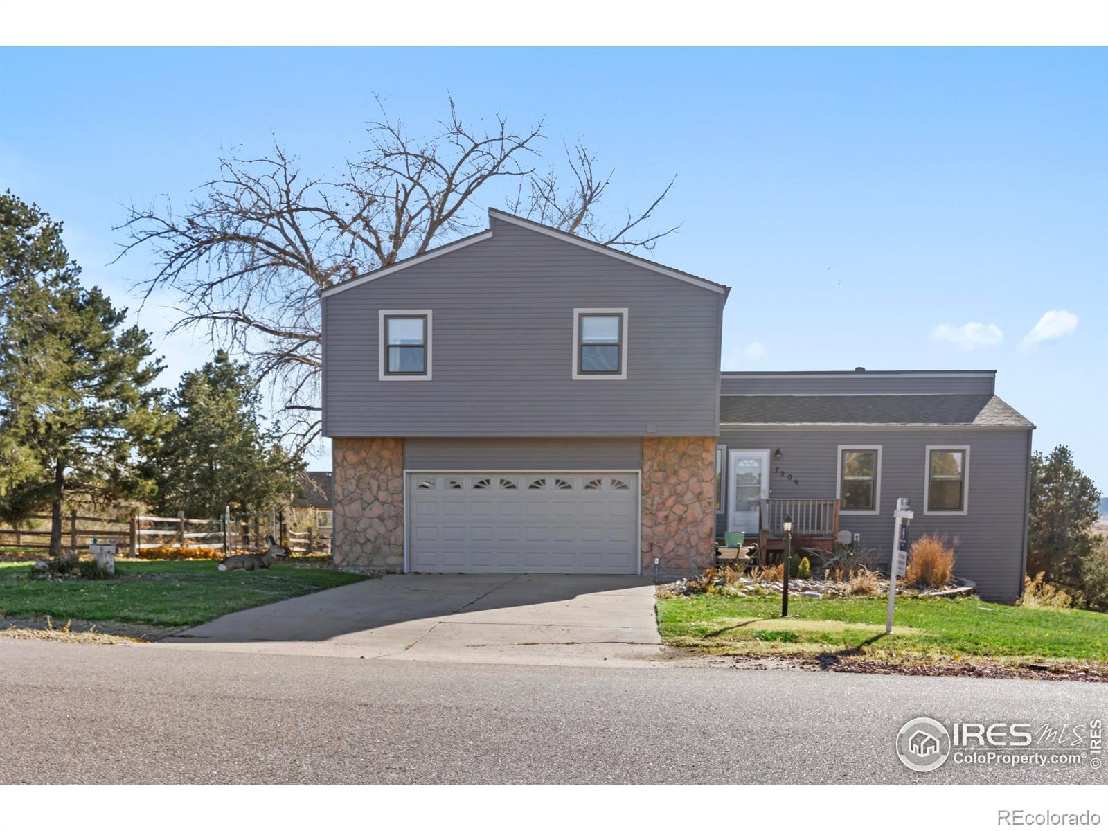 7209 N Hyperion Way, parker MLS: 456789999488 Beds: 3 Baths: 3 Price: $579,900
