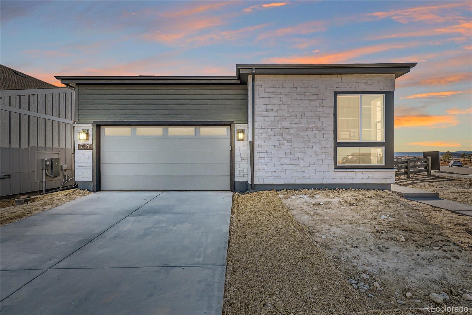 7120  Canyon Sky Trail, castle pines MLS: 7833360 Beds: 3 Baths: 4 Price: $1,128,990