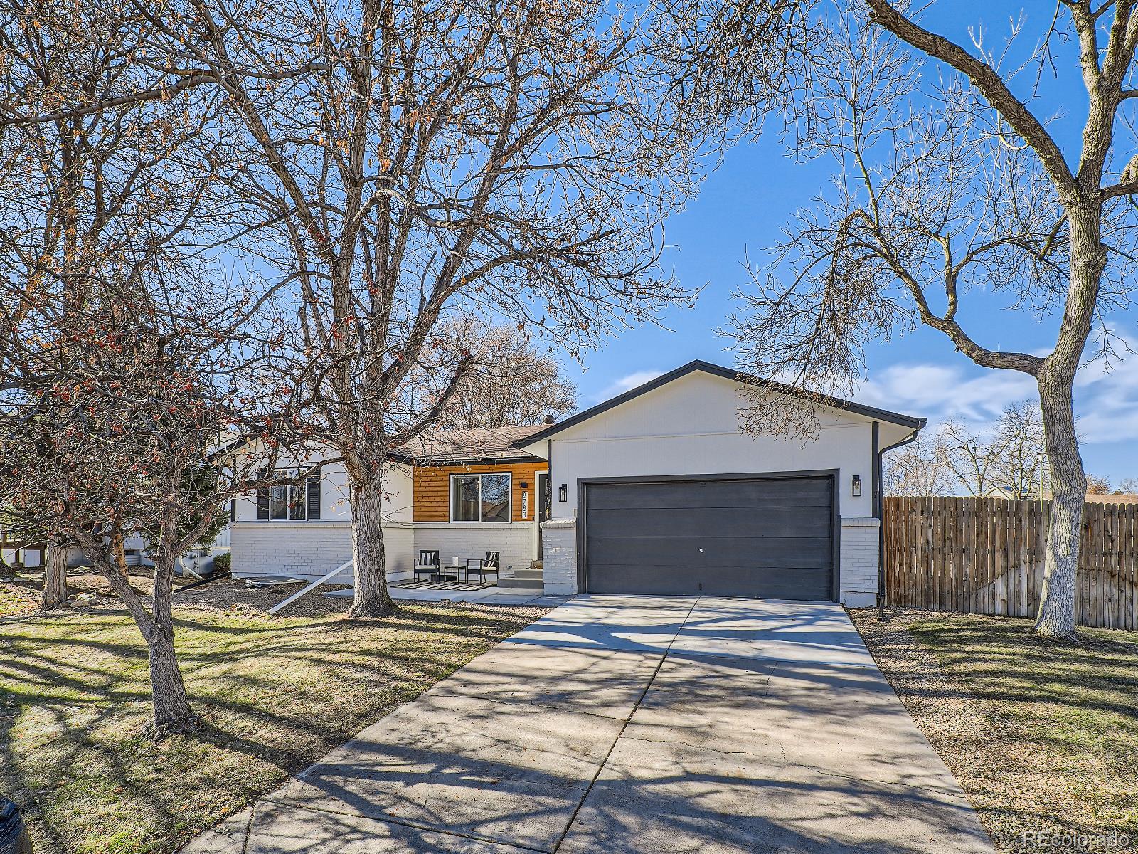 8783  everett court, Arvada sold home. Closed on 2024-01-22 for $631,000.