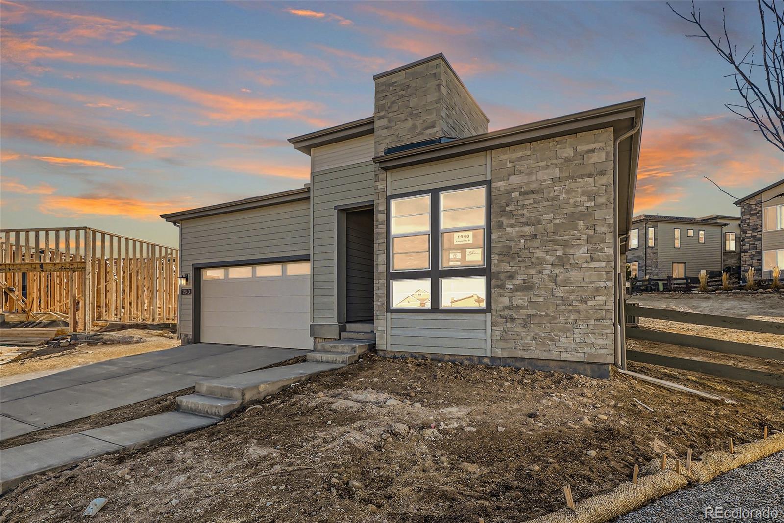 1940  Canyon Sky Point, castle pines MLS: 1558937 Beds: 3 Baths: 4 Price: $799,000