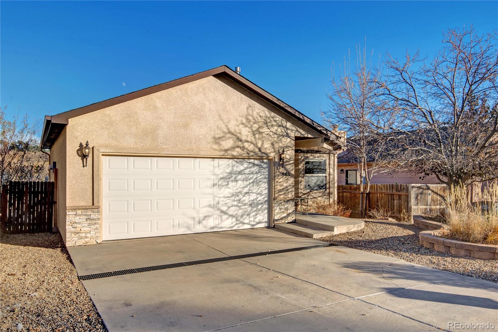 865  columbine avenue, Colorado Springs sold home. Closed on 2024-05-07 for $399,900.