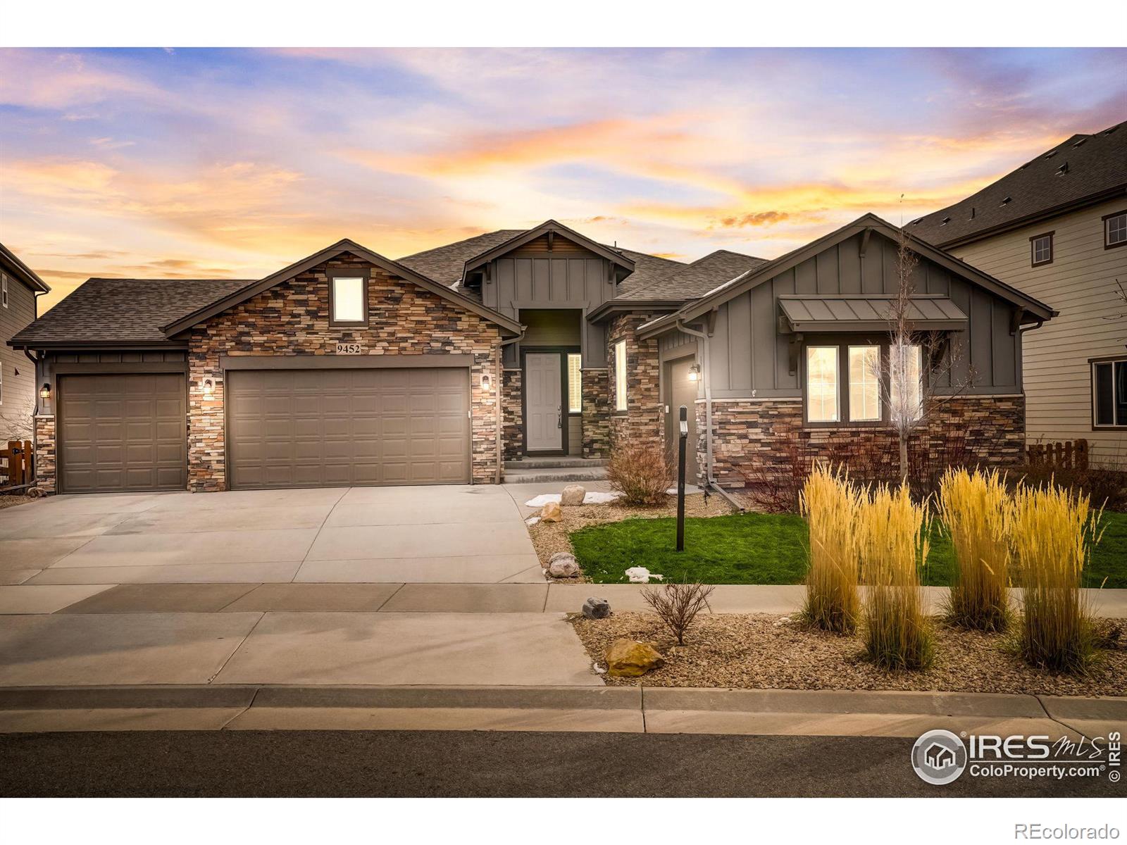 9452  Gore Loop, arvada MLS: 4567891000197 Beds: 3 Baths: 3 Price: $875,000