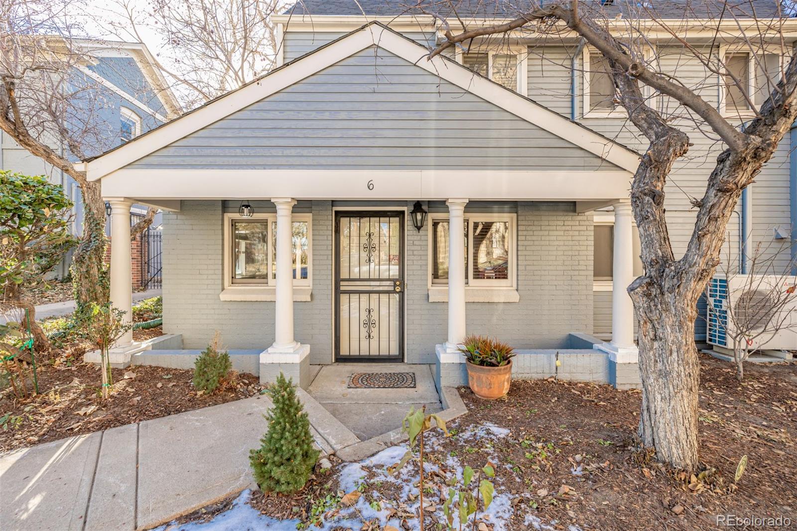 101 s downing street, denver sold home. Closed on 2024-02-05 for $570,000.