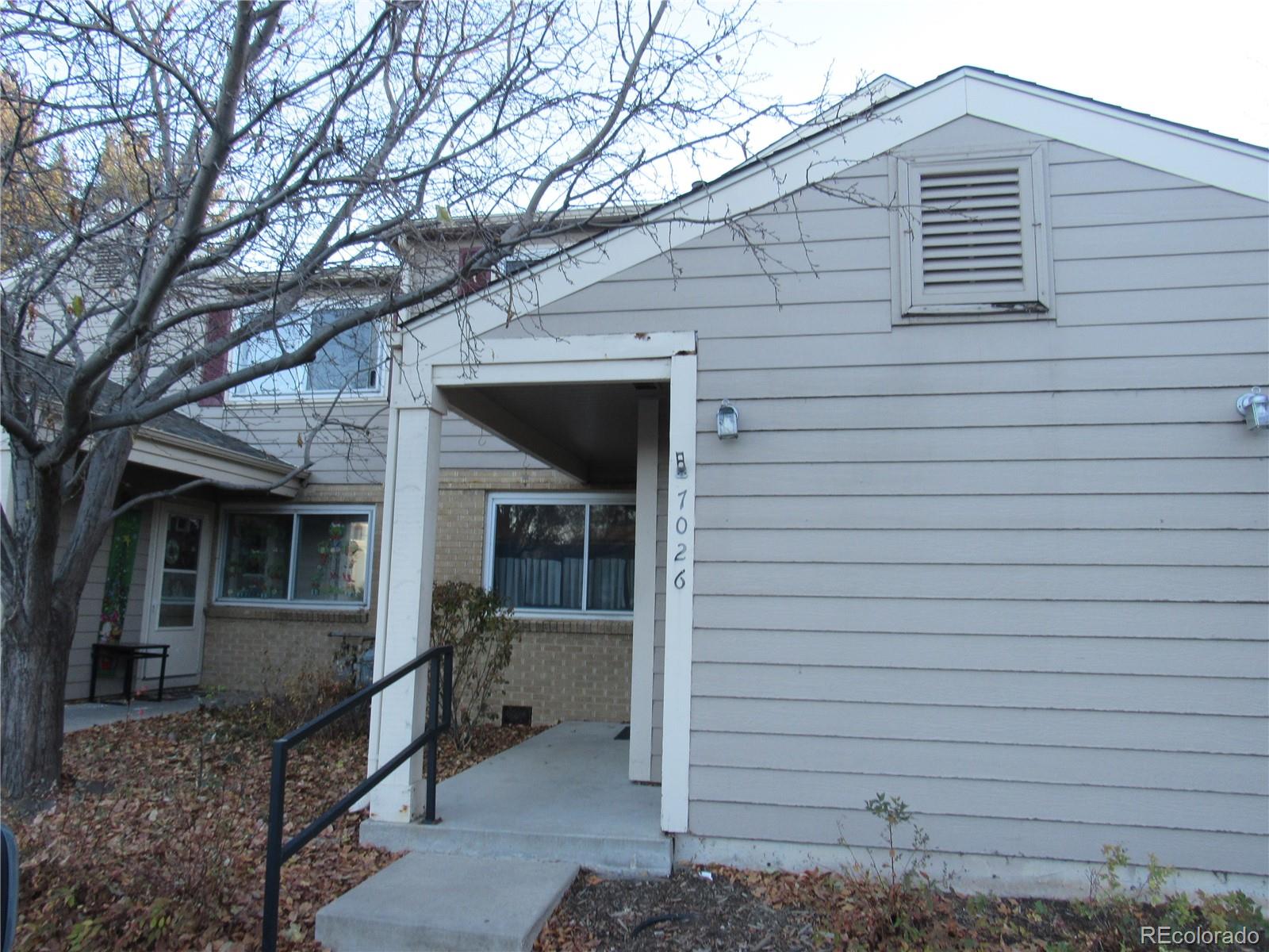 7026 E 1st Place, denver MLS: 5973504 Beds: 2 Baths: 2 Price: $156,318