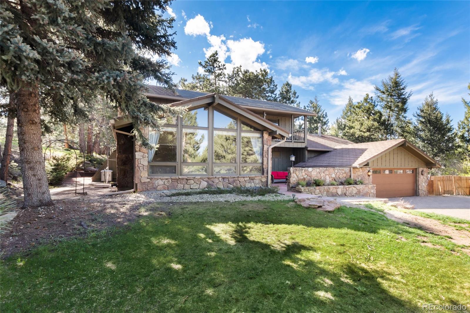 529  Parkview Avenue, golden MLS: 6195692 Beds: 5 Baths: 4 Price: $1,250,000